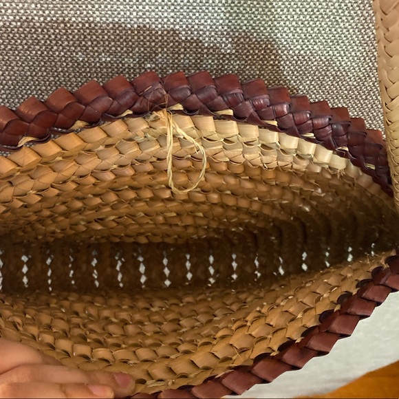 Moroccan reed woven artisan bag - Picture 5 of 7